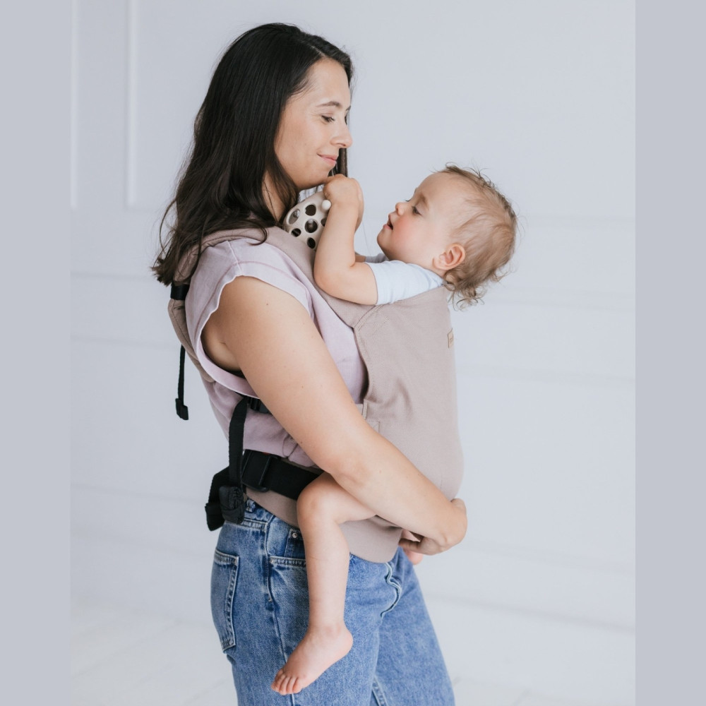 Zaffiro BabyFlow Roma - эргономичный рюкзак-переноска • Latte