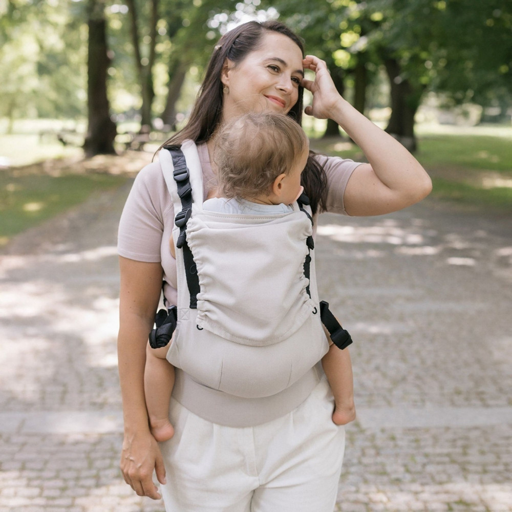 Zaffiro BabyGrow Roma - эргономичный рюкзак-переноска с регулируемой панелью • Beige Zaffiro BabyGrow Roma - эргономичный рюкзак-переноска с регулируемой панелью • Beige