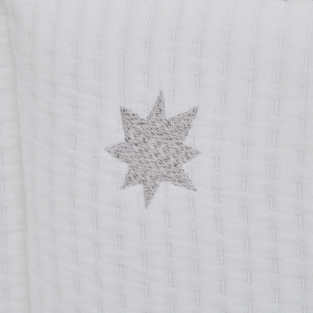 Twins Cotton с вышивкой - постельный комплект 7 элементов • White/silver Twins Cotton с вышивкой - постельный комплект 7 элементов • White/silver
