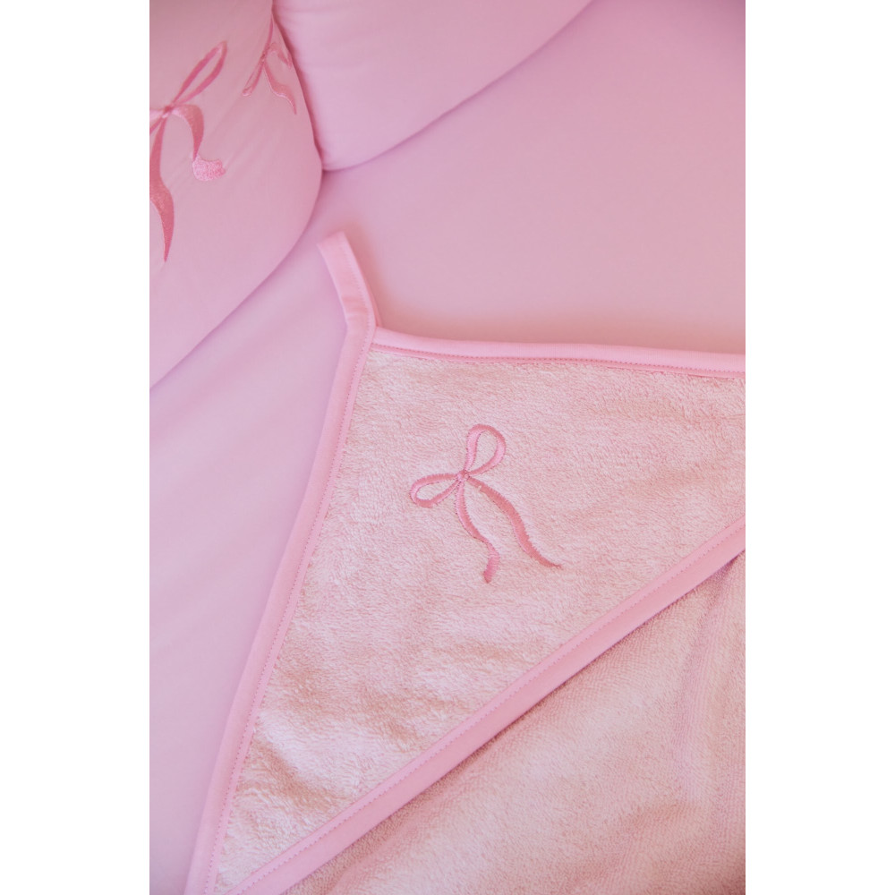 Twins Belle&Beau Towel - полотенце с капюшоном 100×100 см • Pink Twins Belle&Beau Towel - полотенце с капюшоном 100×100 см • Pink