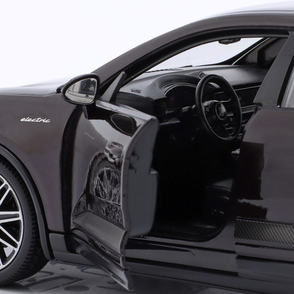 Bburago Porsche Macan 4 Electric - колекційна автомодель 1:24 (18-21114)