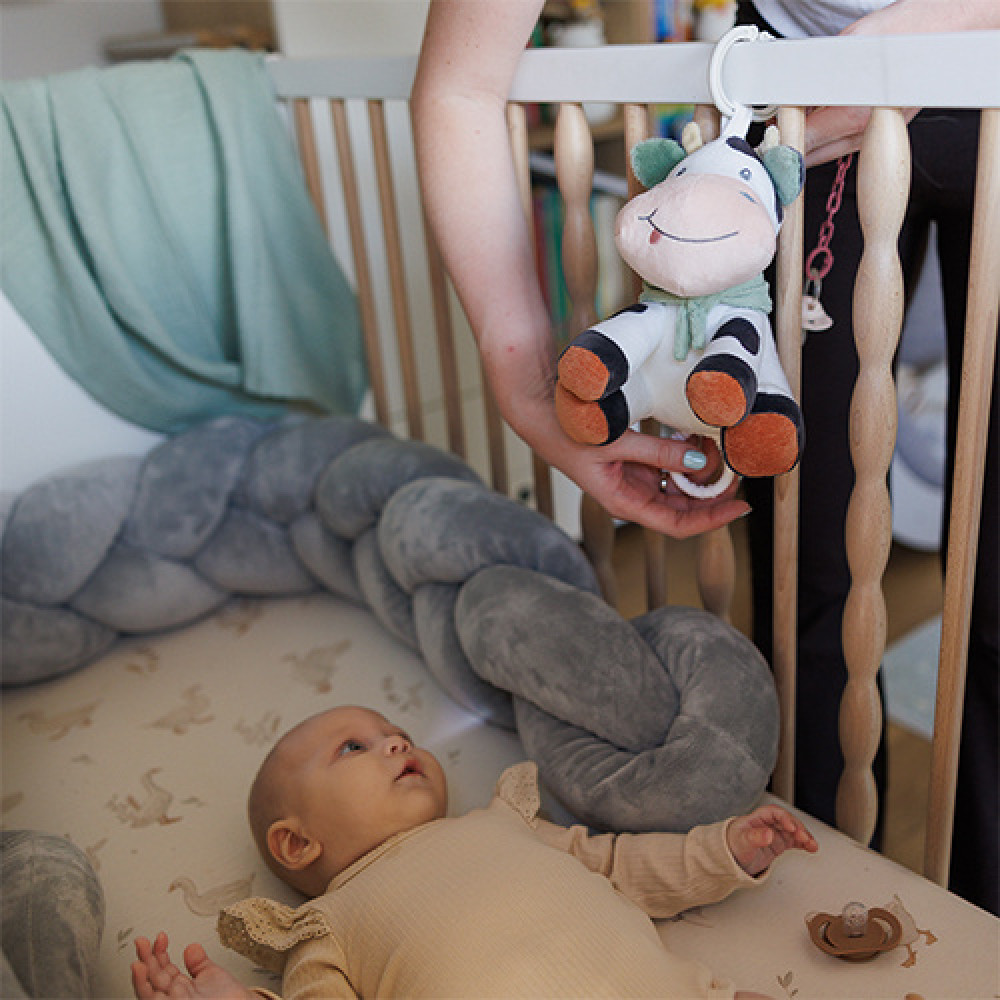 BabyOno Корівка Бінго Musical Toy - музична іграшка-підвіска (1692) BabyOno Корівка Бінго Musical Toy - музична іграшка-підвіска (1692)