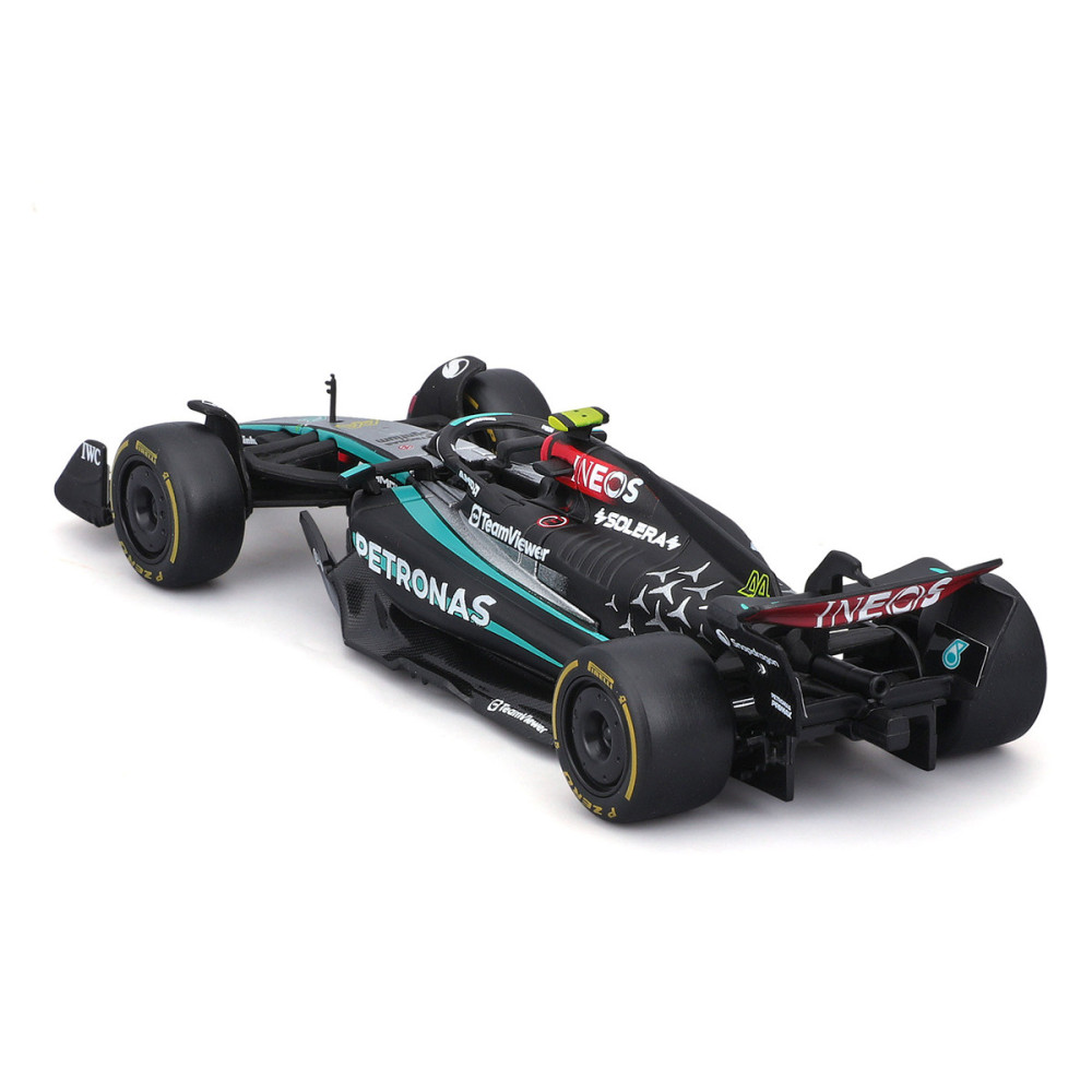 Bburago Mercedes-AMG F1 W15 Performance - модель боліда 1:43 (18-38208)
