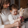 BabyOno Кролик Каро Baby Squeaker - іграшка з пищалкою та прорізувачем (1682)