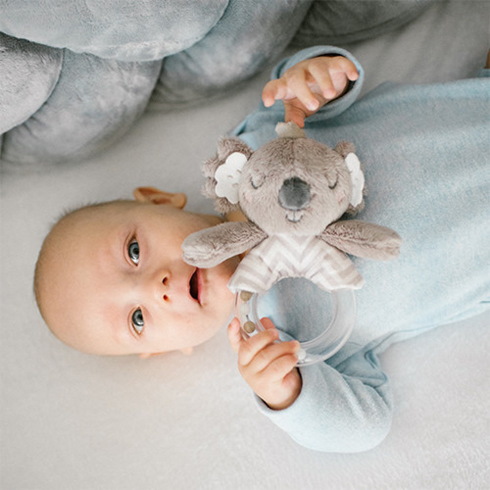 BabyOno Коала Коко - брязкальце з м'якою іграшкою (1634) BabyOno Коала Коко - брязкальце з м'якою іграшкою (1634)