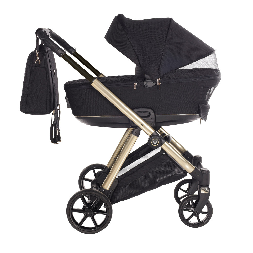 Junama Space V3 - детская коляска 2в1, черная с золотой рамой • Black 04