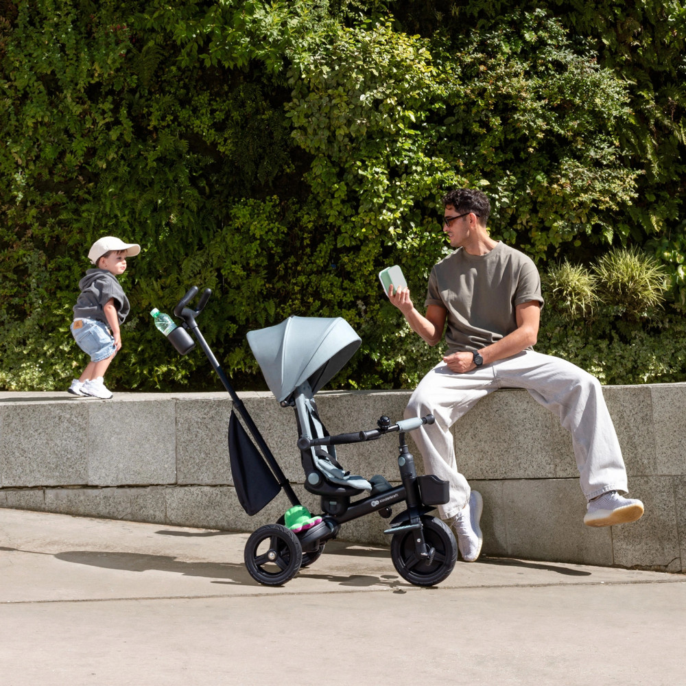 Kinderkraft Aveo 2 Plus - триколісний велосипед з великими колесами та можливістю реверсивного ходу (від 9 місяців до 5 років) • Pink (KRAVEO02PNK0000)