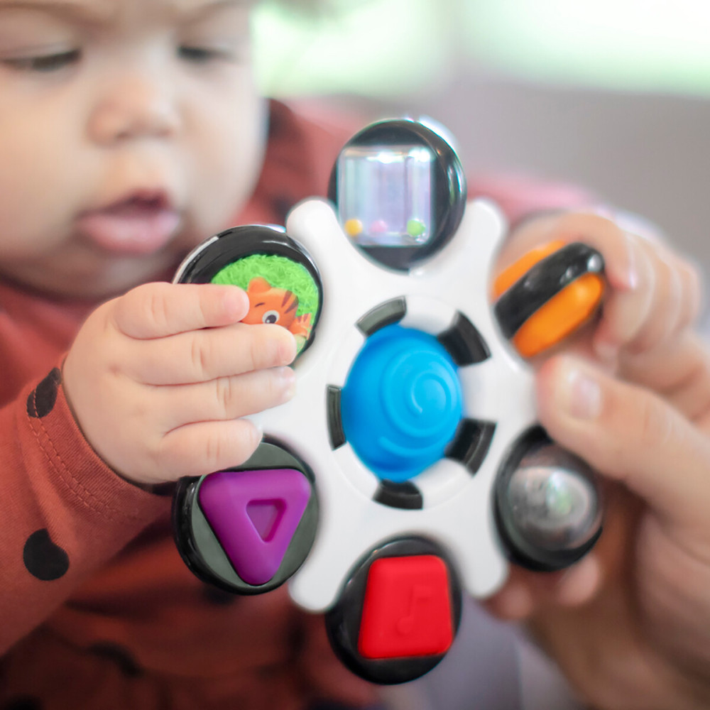 Baby Einstein Curiosity Clutch - розвиваюча іграшка-брязкальце з 6 фігурками від 3 місяців