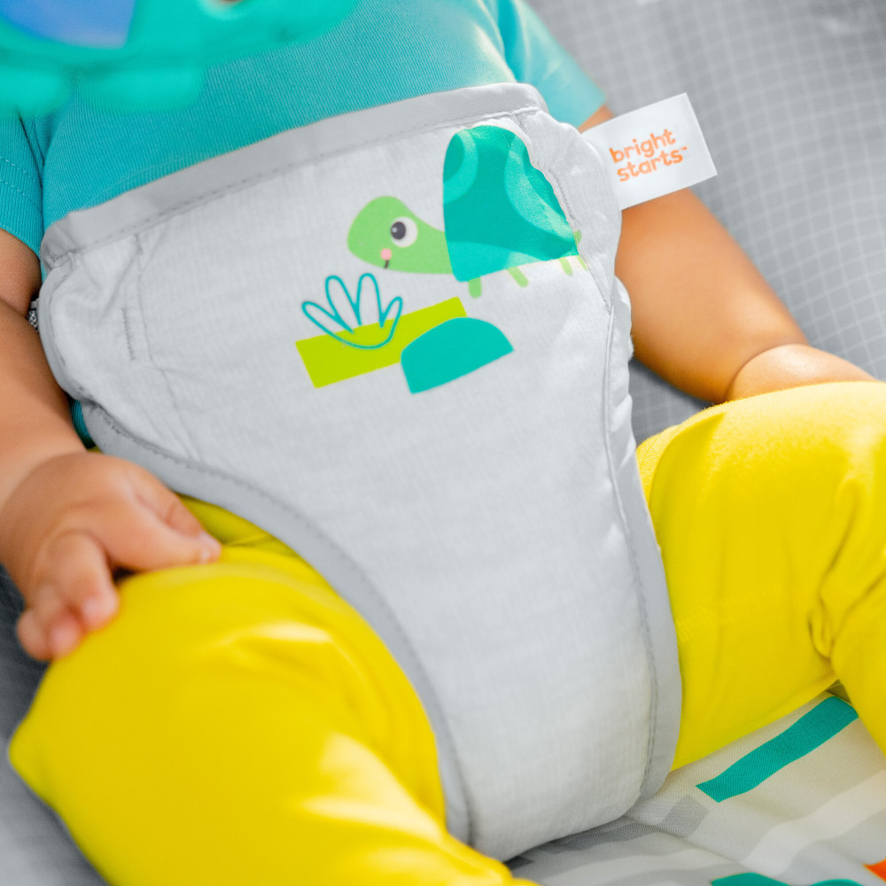 Bright Starts Playful Paradise - шезлонг з вібрацією та ігровою дугою з 4 іграшками