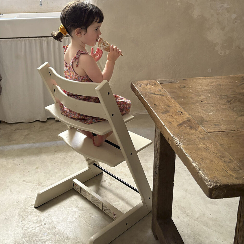 Stokke Tripp Trapp - стільчик для годування, що росте разом з дитиною, до 136 кг • Vanilla White