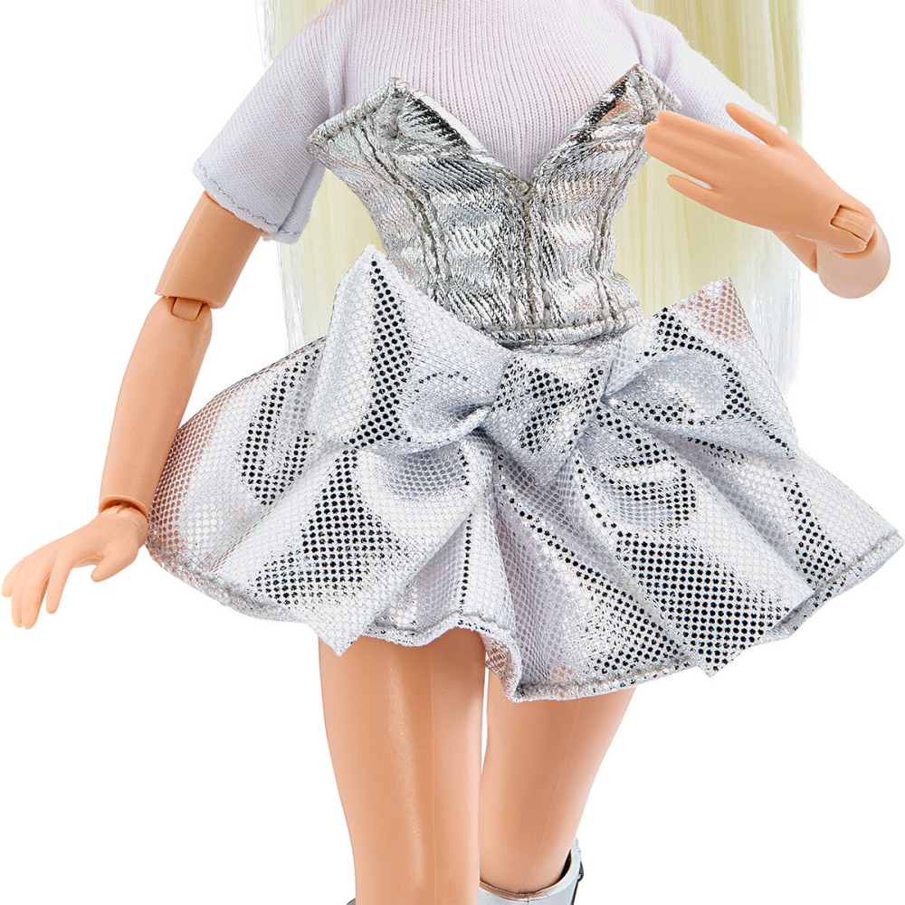 Bratz Charmz Хлоя - кукла с браслетом и шармом (599333) Bratz Charmz Хлоя - кукла с браслетом и шармом (599333)