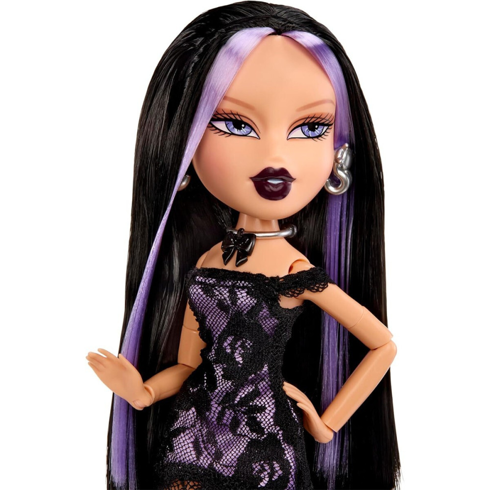 Bratz Stylin' Birthdayz Джейд - игровой набор с куклой (596035) Bratz Stylin' Birthdayz Джейд - игровой набор с куклой (596035)