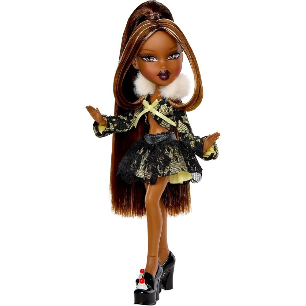Bratz Stylin' Birthdayz Саша - игровой набор с куклой (596042) Bratz Stylin' Birthdayz Саша - игровой набор с куклой (596042)