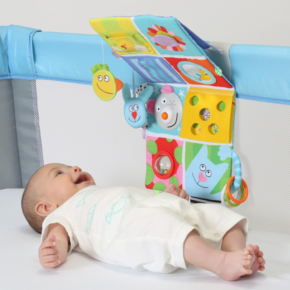 Taf Toys Веселые друзья - развивающий центр для кроватки со звуком и светом (11655)