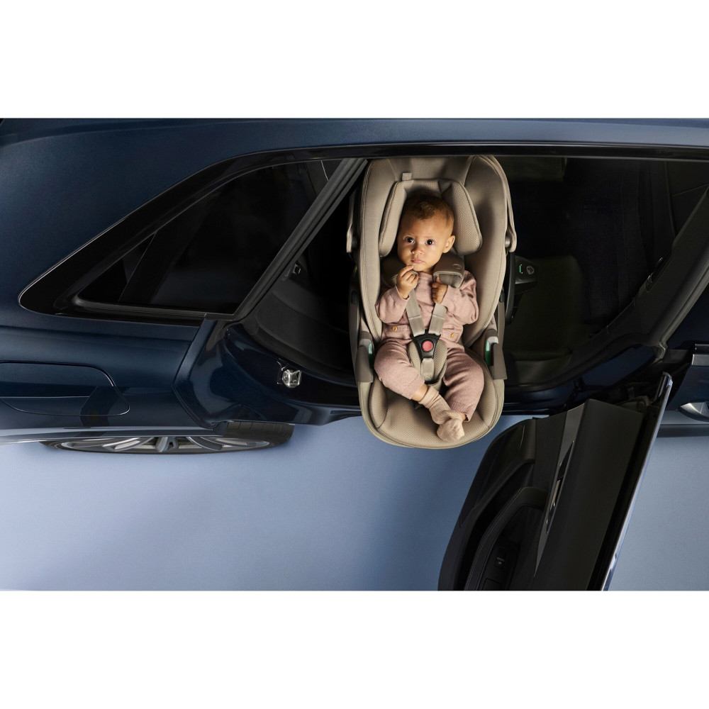 Maxi-Cosi Pebble Slide Pro + FamilyFix Slide Pro - автокресло для новорожденного (автолюлька) с поворотной выдвижной базой ISOFIX (от 0 до 24 месяцев / 40 - 87 см) • Sapphire Sand Maxi-Cosi Pebble Slide Pro + FamilyFix Slide Pro - автокресло для новорожденного (автолюлька) с поворотной выдвижной базой ISOFIX (от 0 до 24 месяцев / 40 - 87 см) • Sapphire Sand