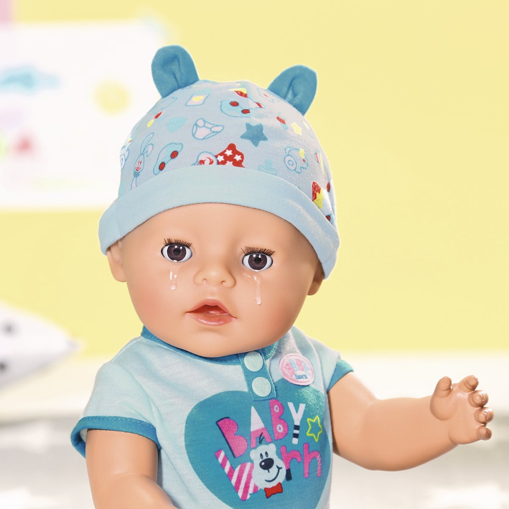 Пупс Baby Born серии Нежные объятия "Очаровательный малыш" 43 см с аксессуарами (824375)