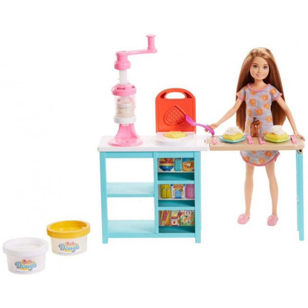 Кукольный набор Barbie Завтрак со Стейси (FRH74)