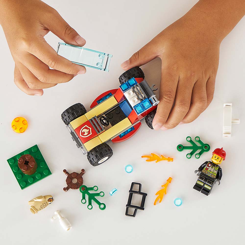 Конструктор Lego City Лесные пожарные (60247)