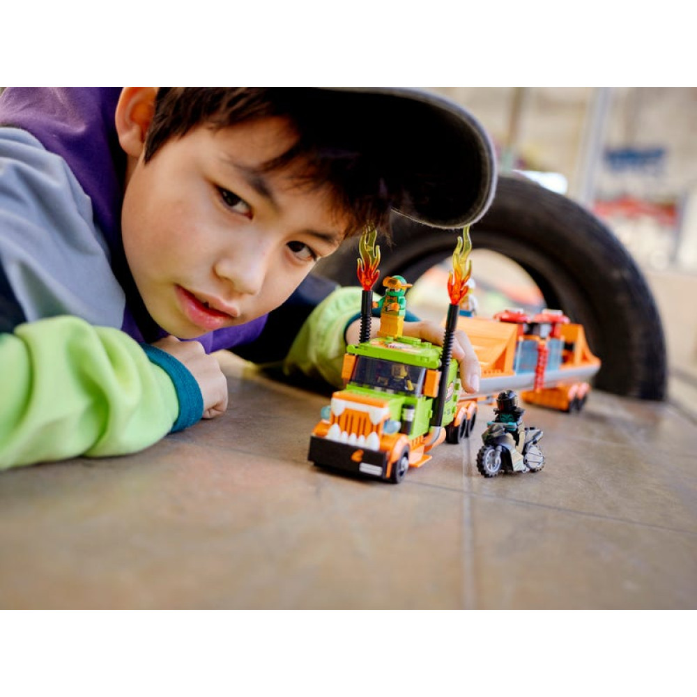 Конструктор Lego City Каскадерский грузовик (60294)