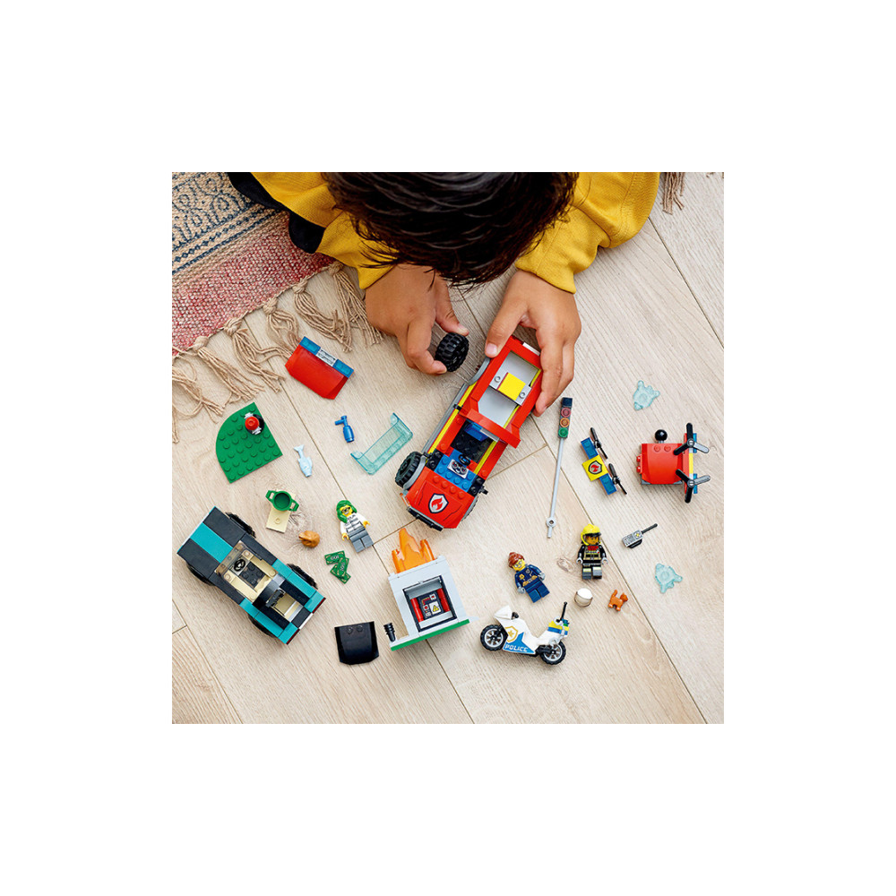 Купити новинки лего для хлопчиків та дівчаток Lego у karapuzov.