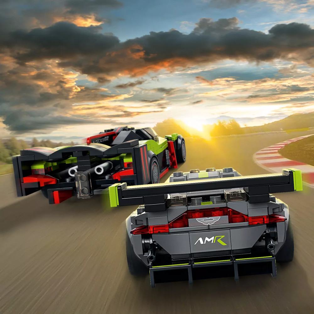 Конструктор Lego Aston Martin Valkyrie AMR Pro та Aston Martin Vantage GT3 (76910)