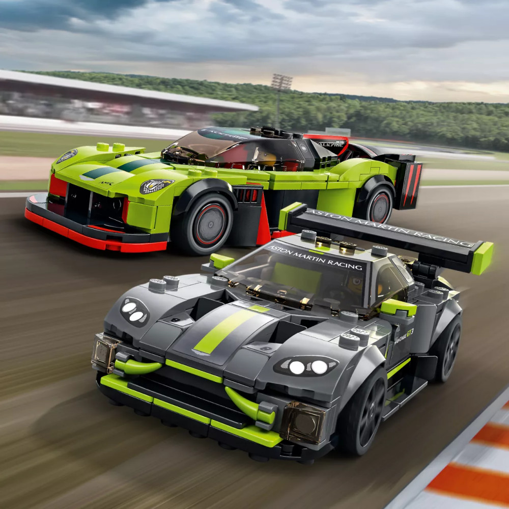 Конструктор Lego Aston Martin Valkyrie AMR Pro та Aston Martin Vantage GT3 (76910)