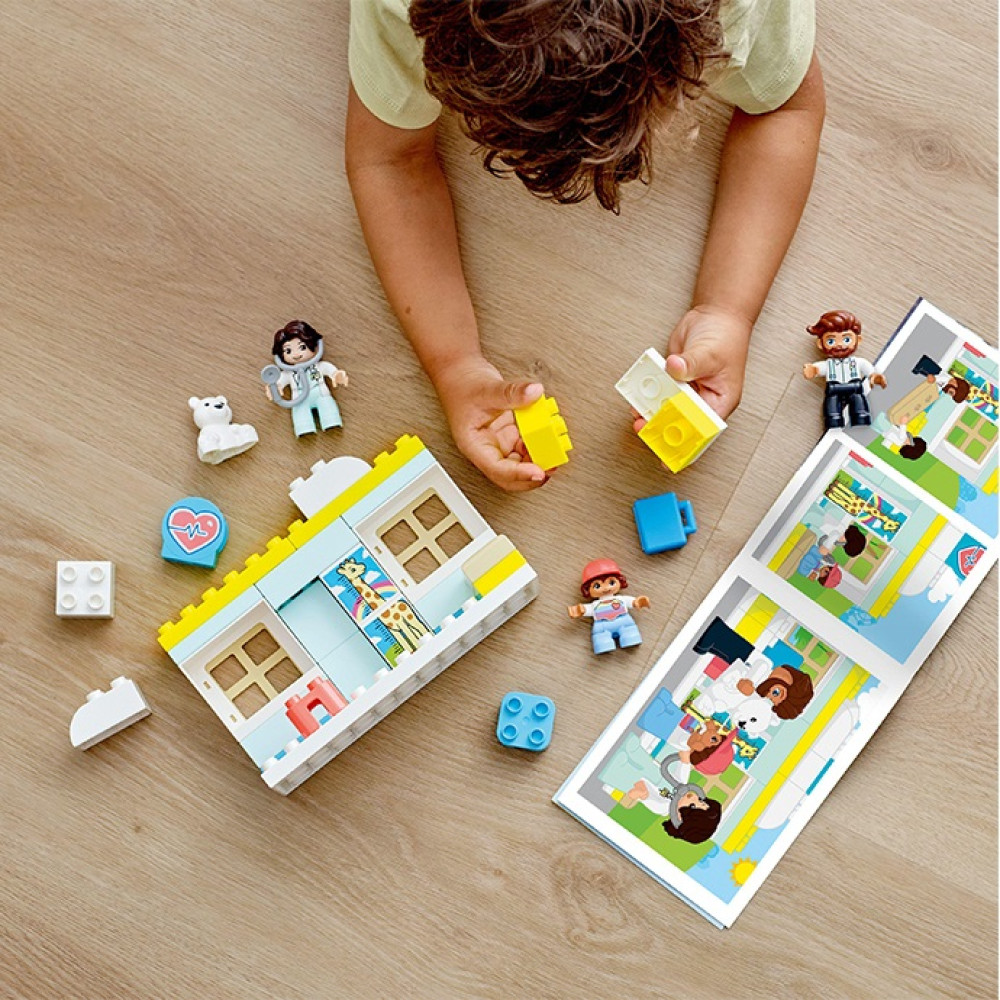 Конструктор Lego Duplo Town Похід до лікаря (10968) Конструктор Lego Duplo Town Похід до лікаря (10968)