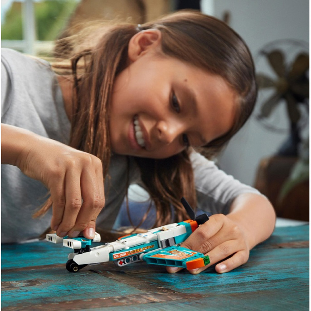 Конструктор Lego Technic Спортивный самолет (42117) Конструктор Lego Technic Спортивный самолет (42117)