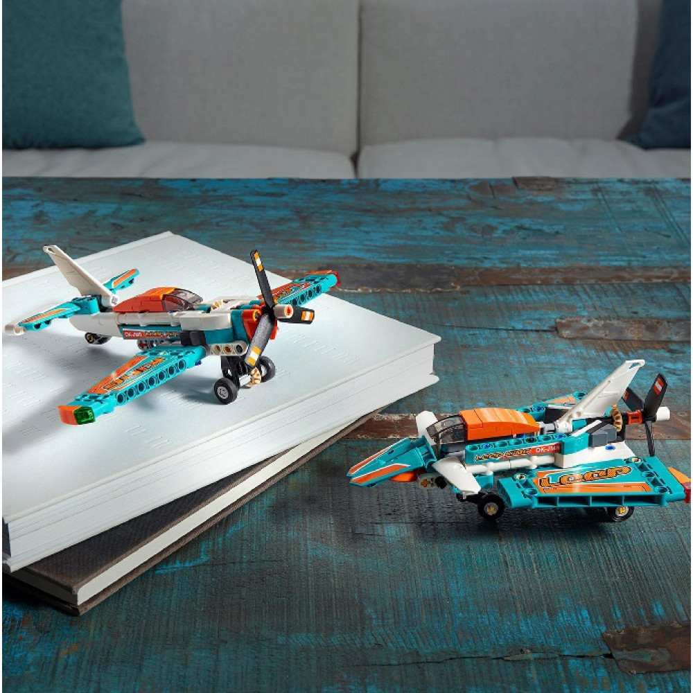 Конструктор Lego Technic Спортивный самолет (42117) Конструктор Lego Technic Спортивный самолет (42117)