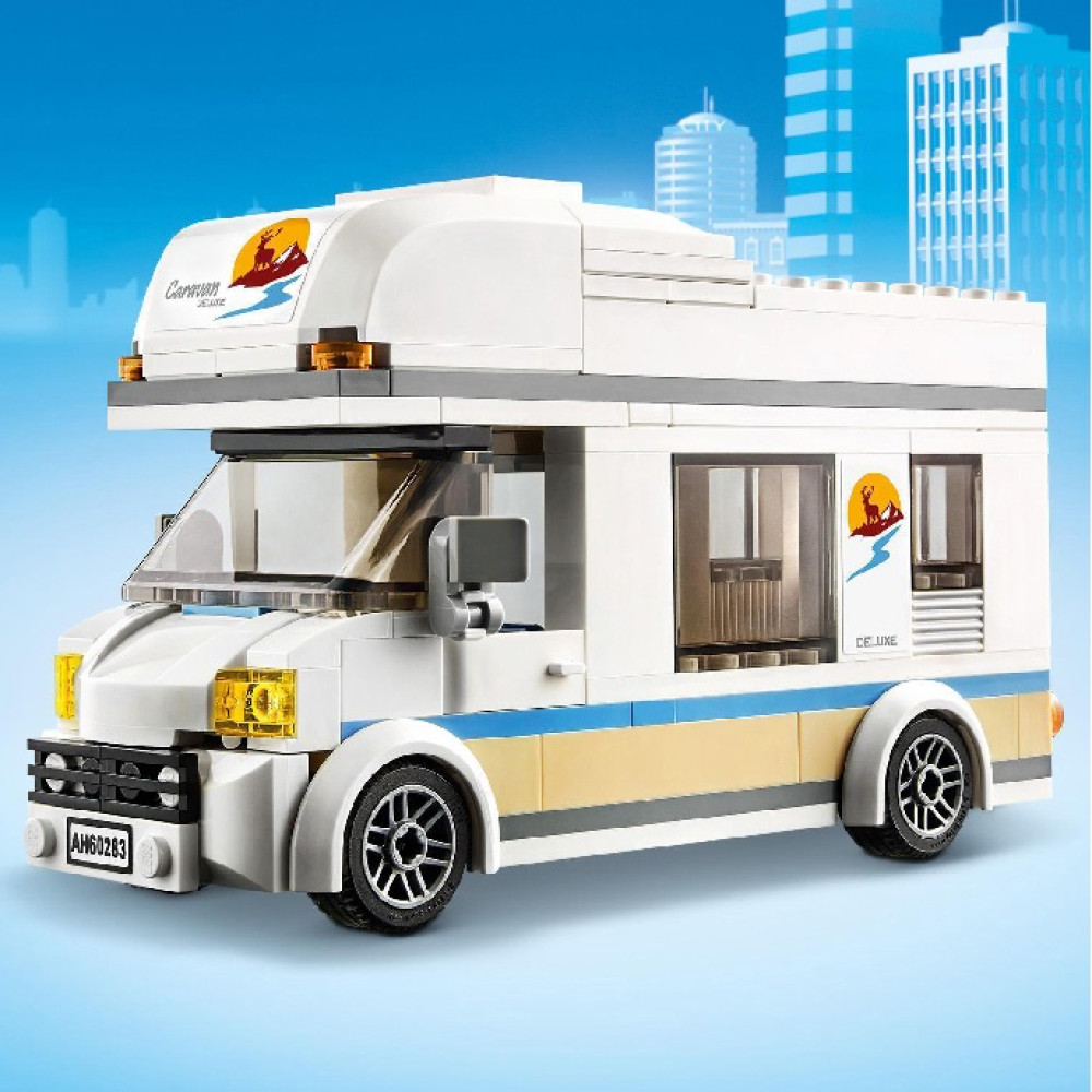 Конструктор Lego City Каникулы в доме на колесах (60283) Конструктор Lego City Каникулы в доме на колесах (60283)