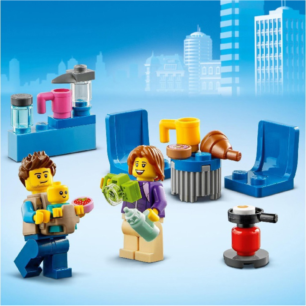 Конструктор Lego City Каникулы в доме на колесах (60283) Конструктор Lego City Каникулы в доме на колесах (60283)
