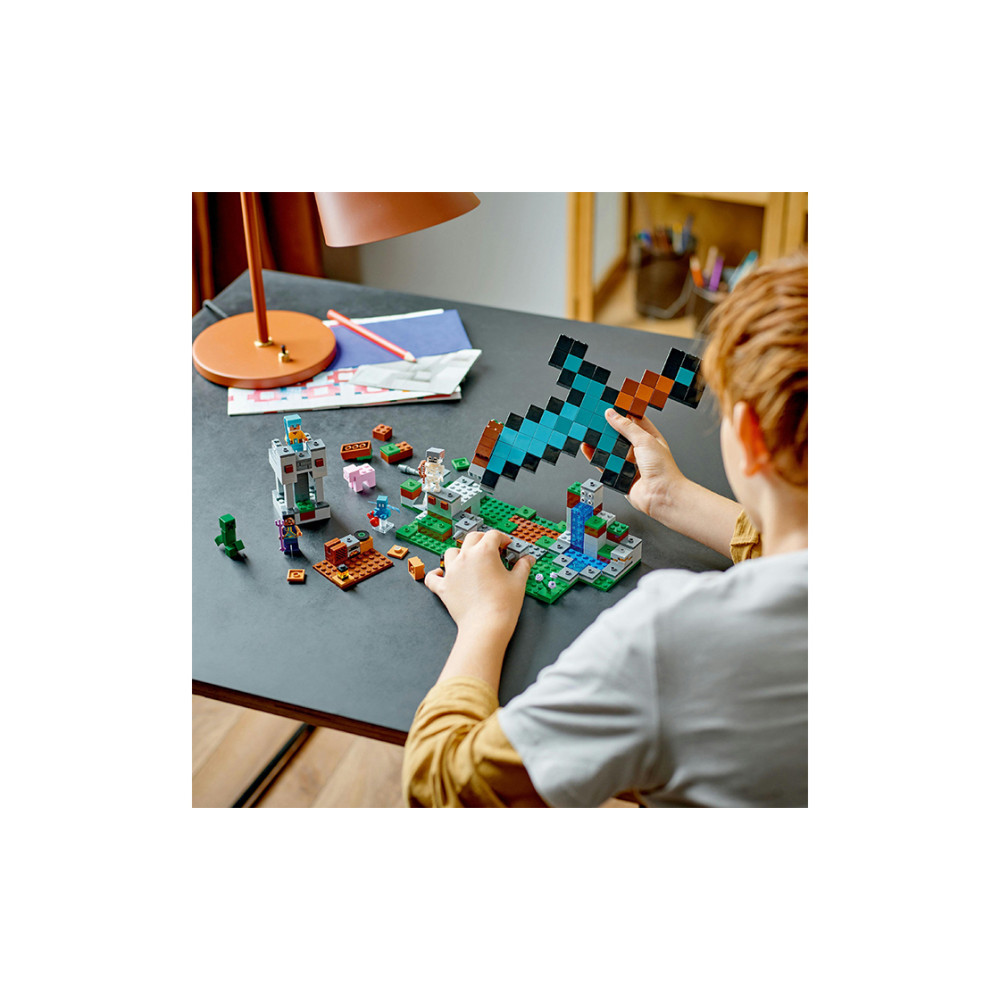 Конструктор Lego Minecraft Аванпост мечів (21244) Конструктор Lego Minecraft Аванпост мечів (21244)