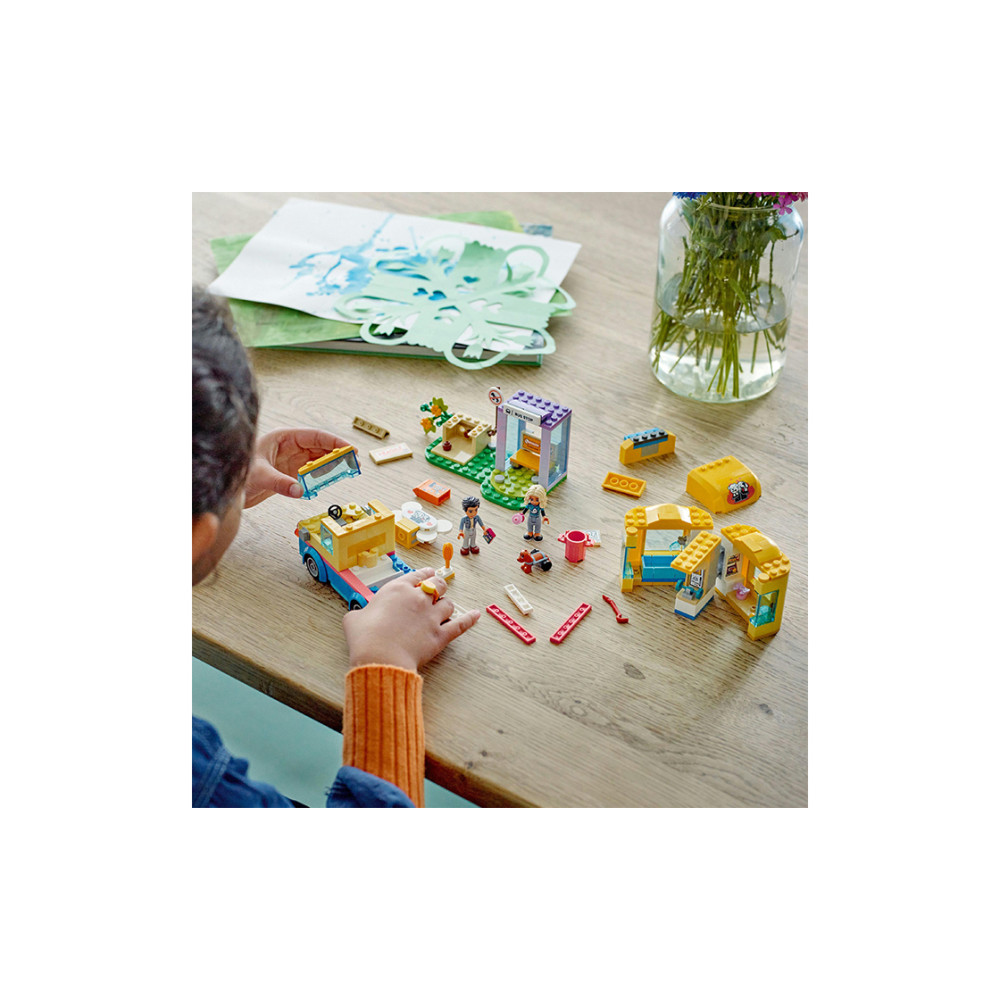 Конструктор Lego Friends Спасательный фургон для собак (41741) Конструктор Lego Friends Спасательный фургон для собак (41741)