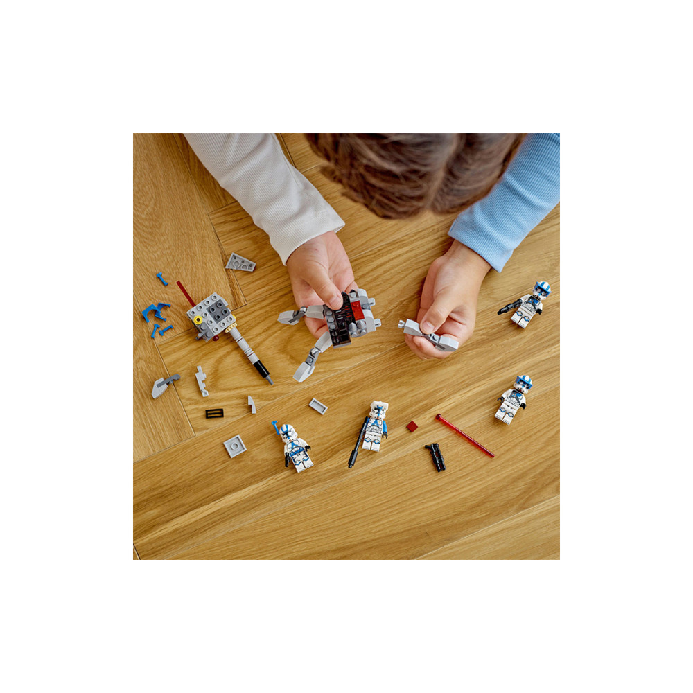 Конструктор Lego Star Wars Боевой набор клонов-пехотинцев 501-го легиона (75345) Конструктор Lego Star Wars Боевой набор клонов-пехотинцев 501-го легиона (75345)