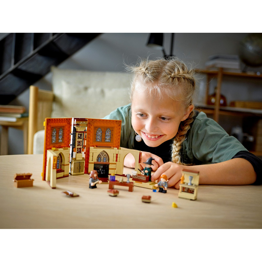 Конструктор LEGO Учёба в Хогвартсе: Урок трансфигурации (76382) Конструктор LEGO Учёба в Хогвартсе: Урок трансфигурации (76382)