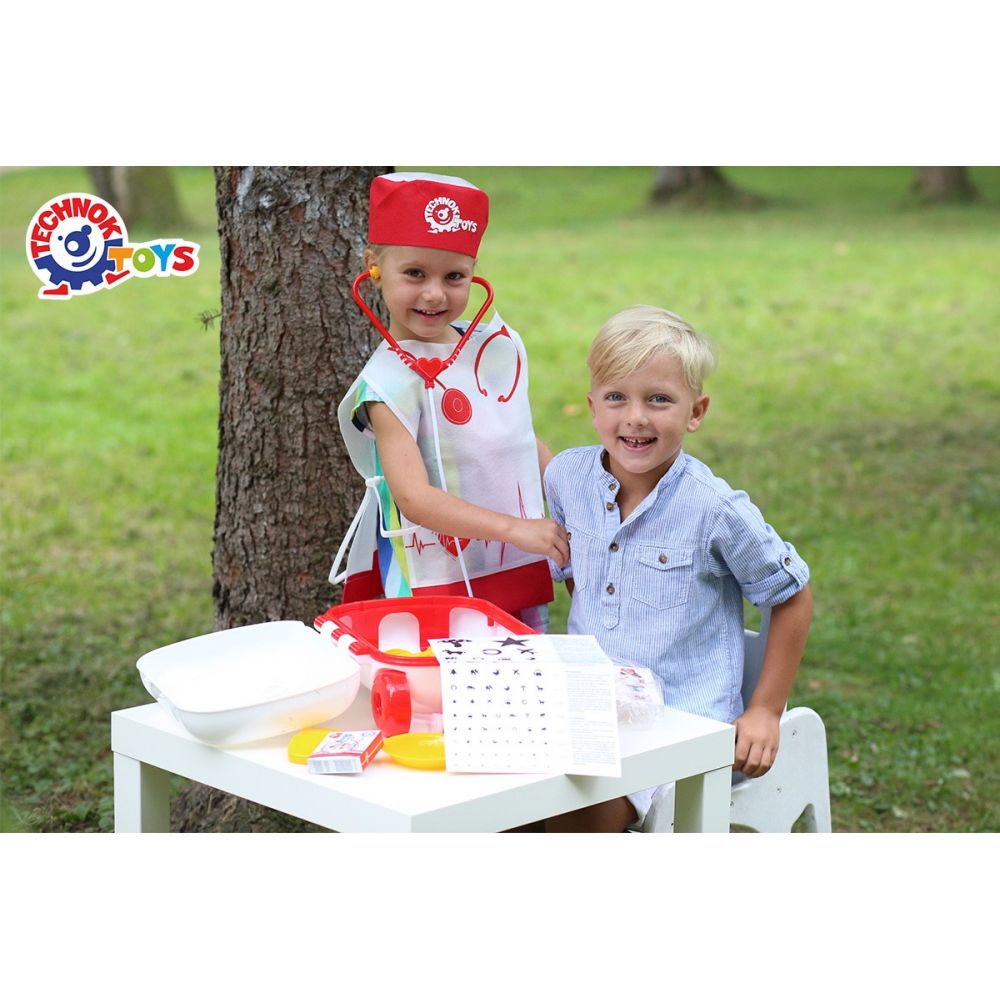 Игровой набор ТехноК Маленький доктор (4319) Игровой набор ТехноК Маленький доктор (4319)