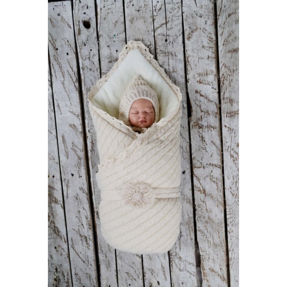 Вязаный конверт-одеяло на выписку MagBaby на махре бежевый Вязаный конверт-одеяло на выписку MagBaby на махре бежевый
