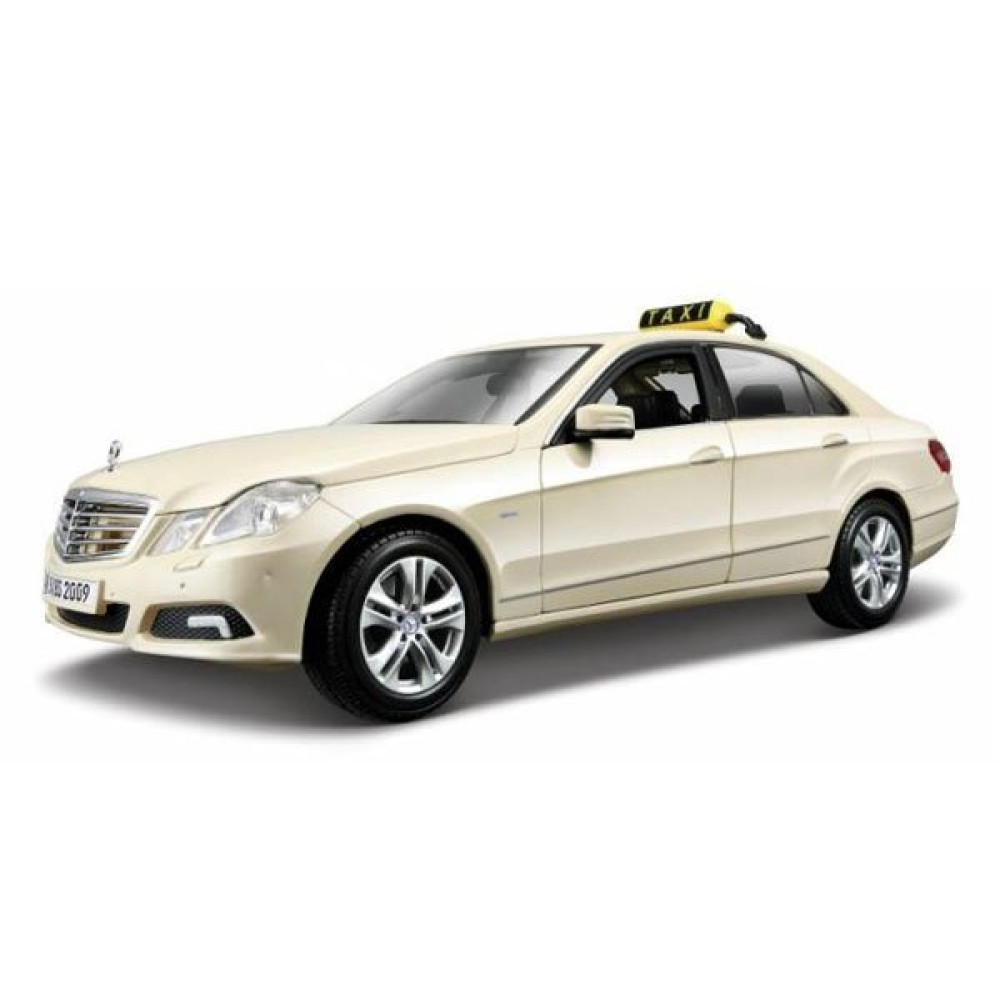 Машинка Maisto Mercedes Benz E-Class German Taxi 1:18 (светло-желтый 29860)