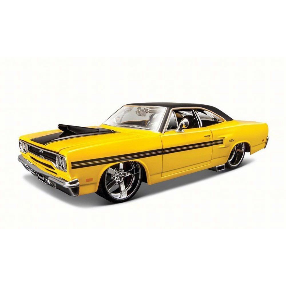 Машинка Maisto Plymouth GTX 1970 тюнинг 1:24 (желтый 37561)