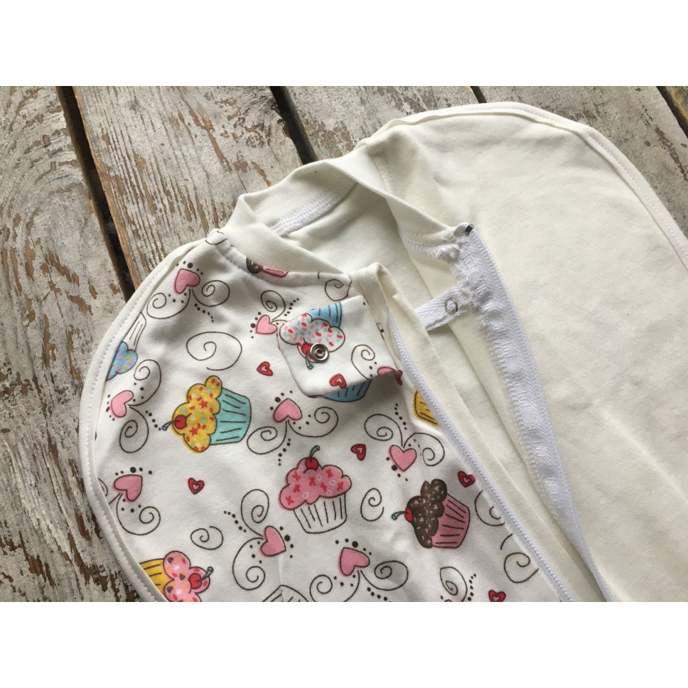 Євро пелюшка кокон на блискавці Half + шапочка MagBaby Капкейк (3-6 міс.) Євро пелюшка кокон на блискавці Half + шапочка MagBaby Капкейк (3-6 міс.)