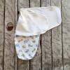 Пеленка кокон на липучках + шапочка MagBaby Граффити (0-3 мес.)