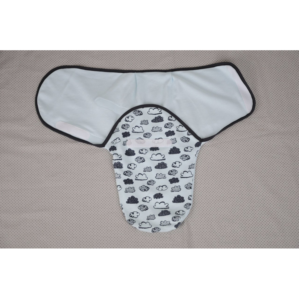 Пелюшка кокон на липучках + шапочка MagBaby Хмари блакитні (3-6 міс.)