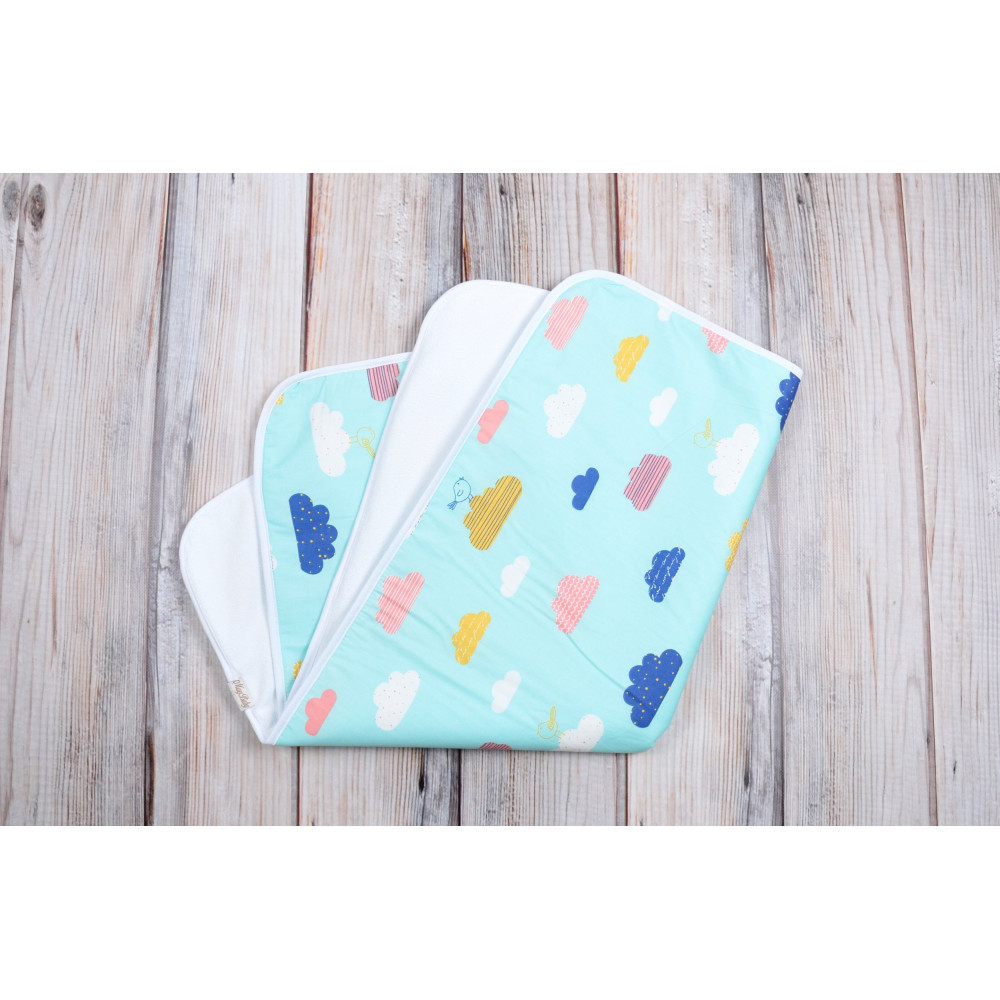 Непромокаемая пеленка MagBaby Цветные облака 60x80