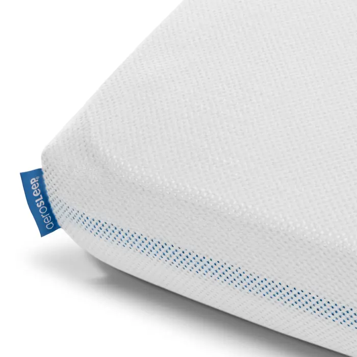 Кут матраца з натягнутим простирадлом AeroSleep