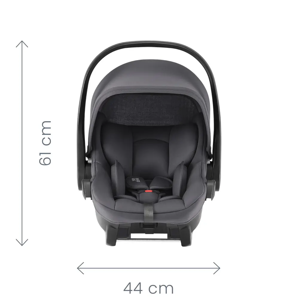 Размеры автокресла Britax Romer Baby-Safe Core спереди: ширина 44 см, высота 61 см
