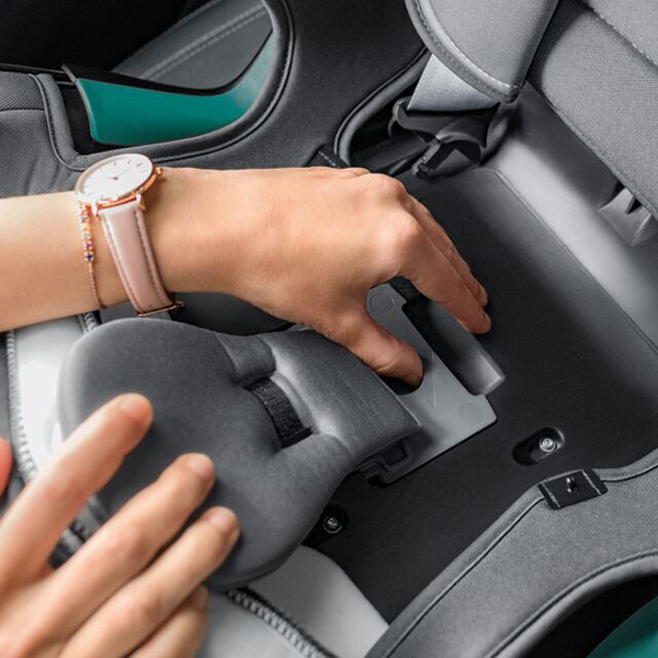 Функция FLIP&GROW в автокресле Britax Romer Evolvafix