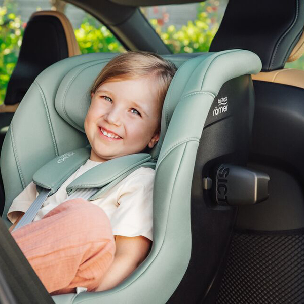 Улучшенная защита от боковых ударов в автокресле Britax Römer MAX-SAFE PRO