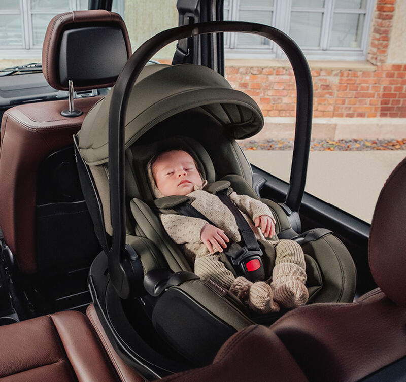 Удобные в использовании 3-точечные ремни Britax Romer Baby-Safe Pro