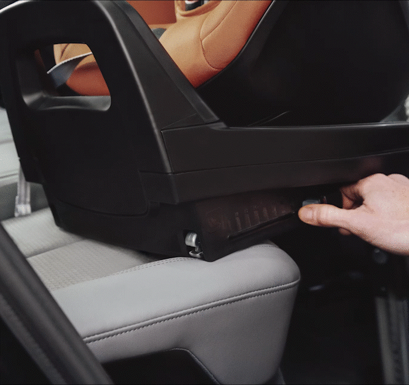 Britax Romer Dualfix PRO M поворотне дитяче автокрісло від 3 місяців