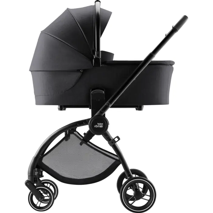 Люлька Britax Römer RIO, встановлена на шасі коляски